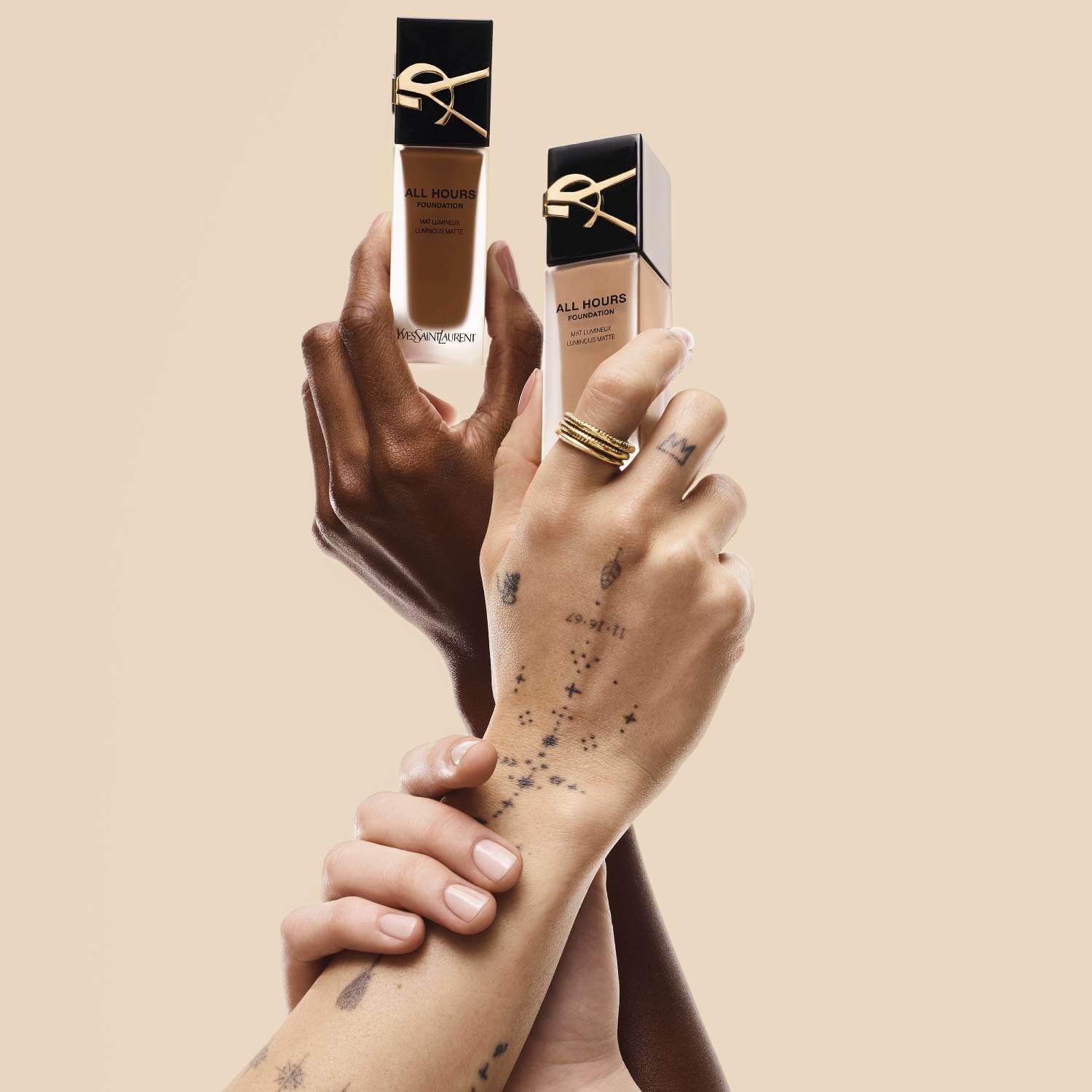 ALL HOURS FOUNDATION (BASE DE MAQUILLAJE MATE LUMINOSO)